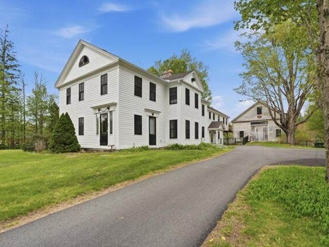 House for sale in Hubbardston, Massachusetts