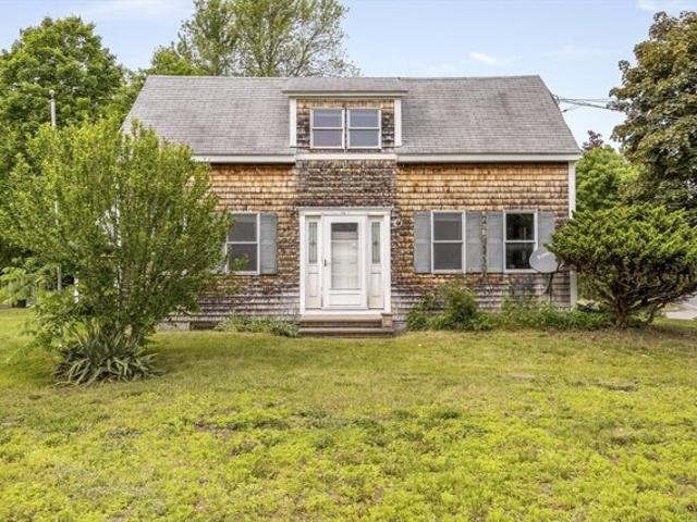 House for sale in Byfield, Massachusetts
