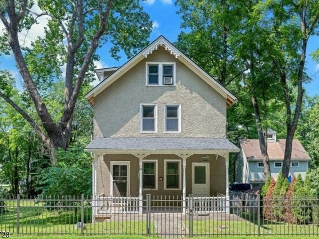 House for sale in Gladstone, New Jersey