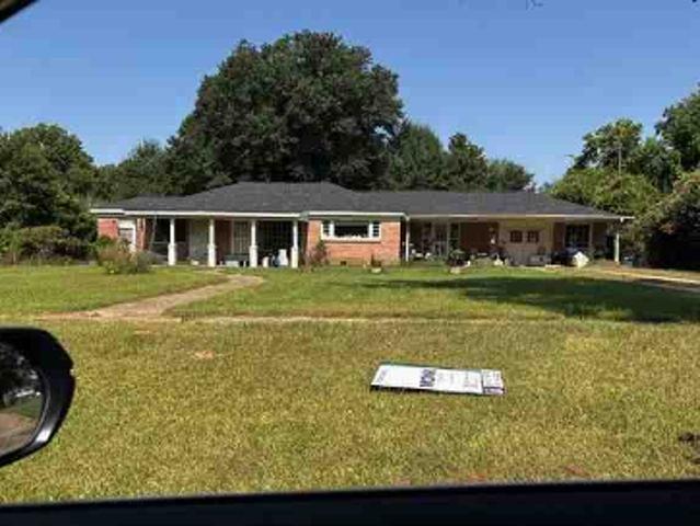 House for sale in Mendenhall, Mississippi