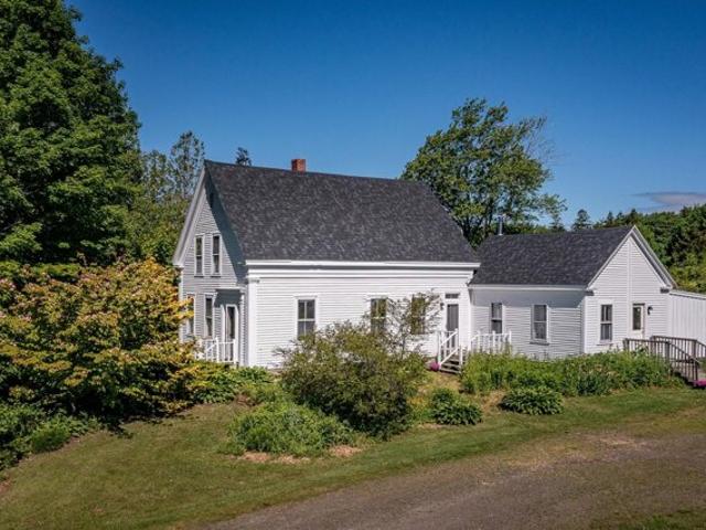 House for sale in Thomaston, Maine