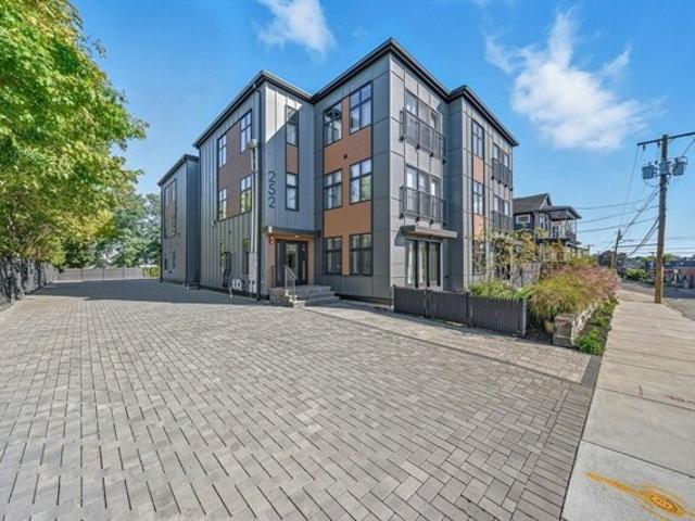 Condo for sale in Medford, Massachusetts