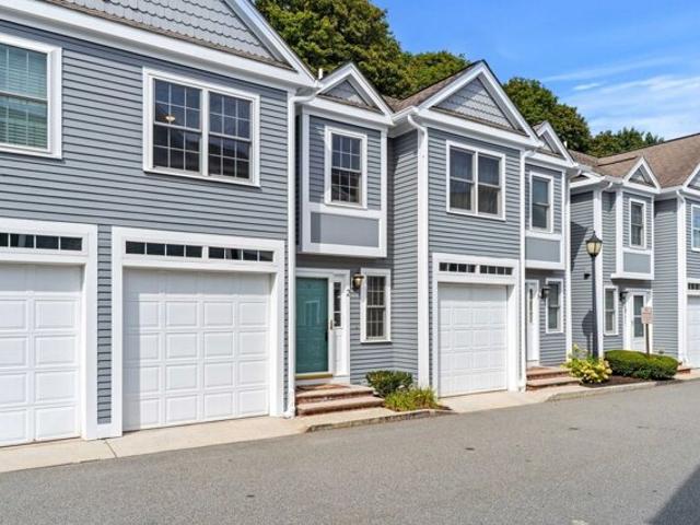 Condo for sale in Woburn Highlands, Woburn
