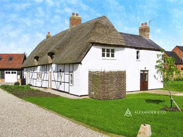 House for rent in Grendon Underwood