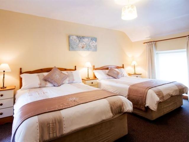 Townhouse for sale in Bunbeg, Ulster