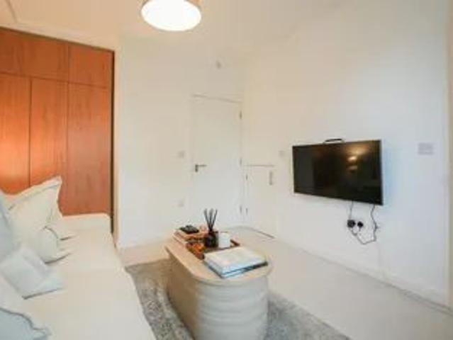 Townhouse for rent in Stanford On Avon, Leicestershire