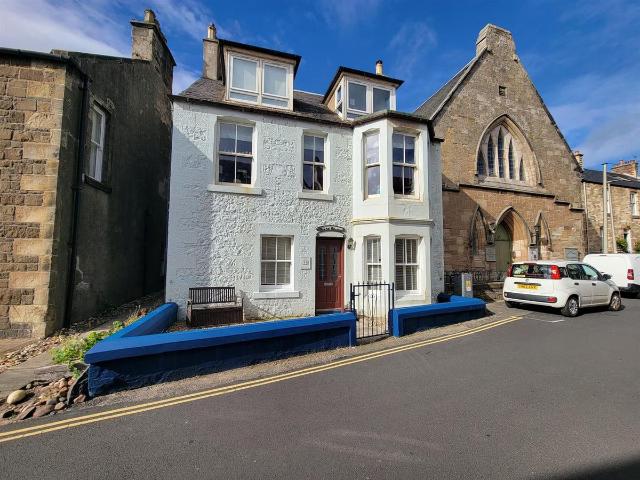 Apartment for rent in Temple, Lower Largo
