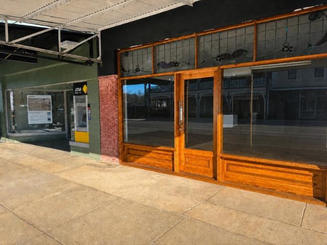 Retail for rent in Molong, New South Wales
