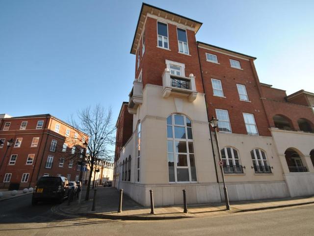 Apartment for rent in Dickens Heath, Solihull