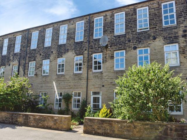 Apartment for rent in Wilsden, West Yorkshire