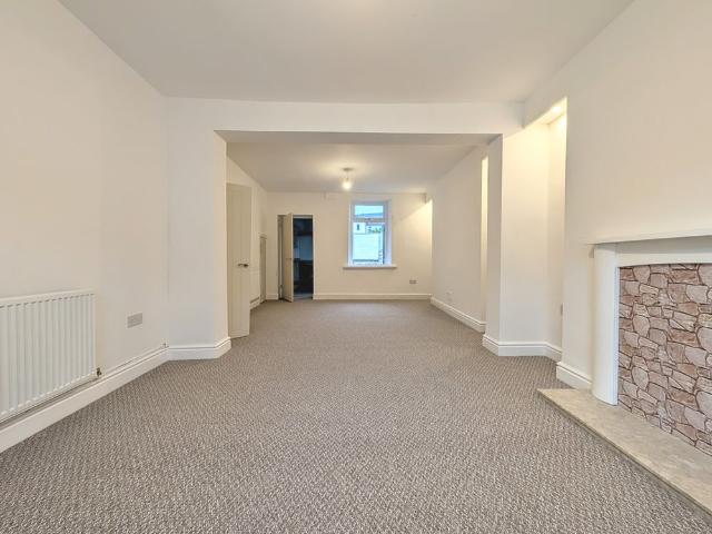 House for rent in Pentre, Ton Pentre