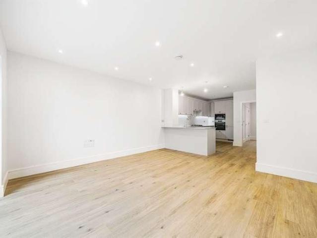 Townhouse for rent in Reading, Isle Of Man