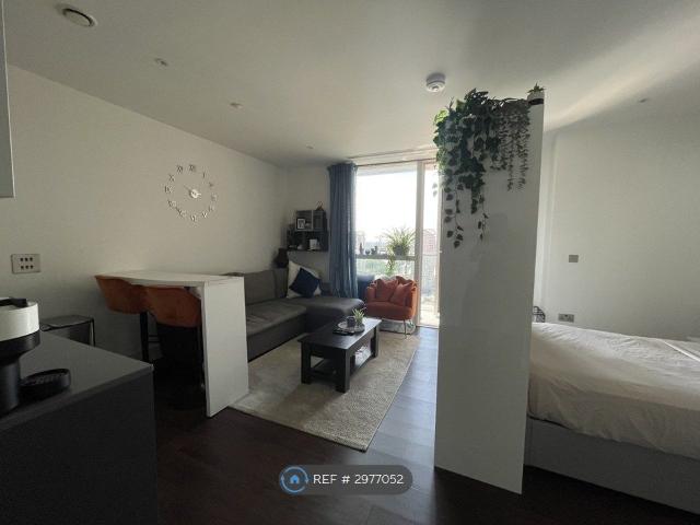 Studio for rent in Isle Of Dogs, Greater London