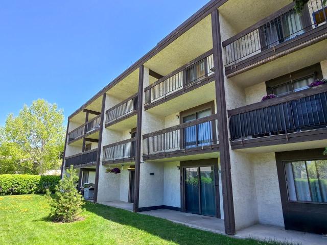Apartment for rent in East End, Town of Cochrane