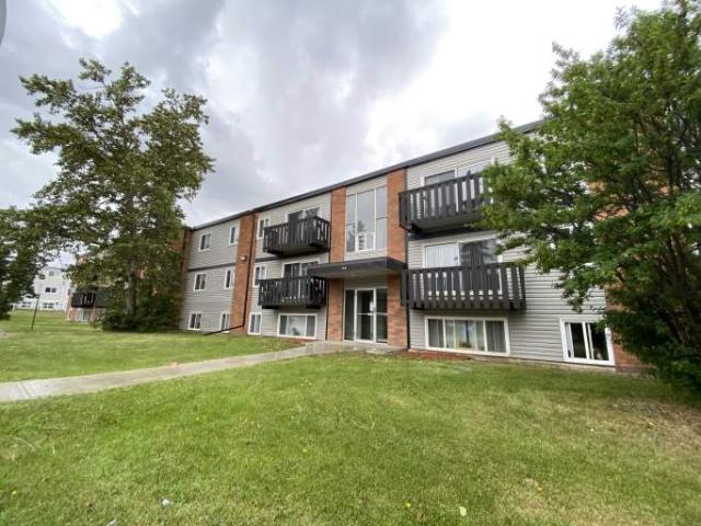 Apartment for rent in Wedgewood, Alberta