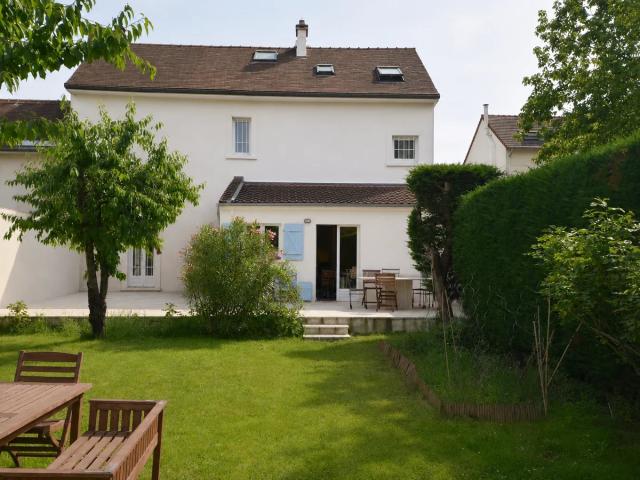 Maison vente à Saint-Germain-en-Laye, Croissy-sur-seine