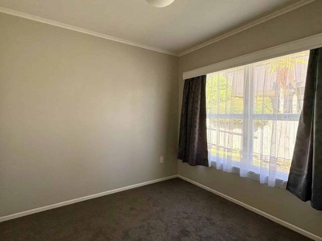Apartment for rent in Whangaparaoa, Oroua County