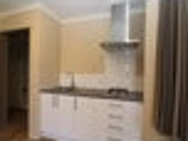 Apartment for rent in Chaslands, Canterbury