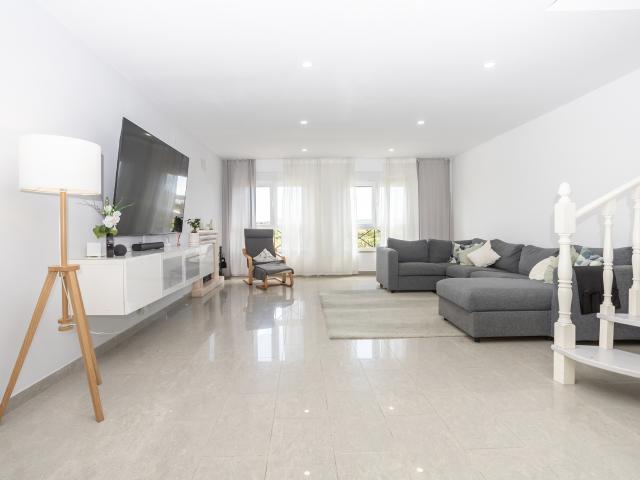 Apartamento venda em Tapada das Mercês, Sintra
