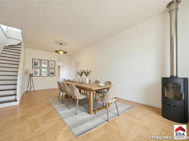Maison vente à Lille, Croix