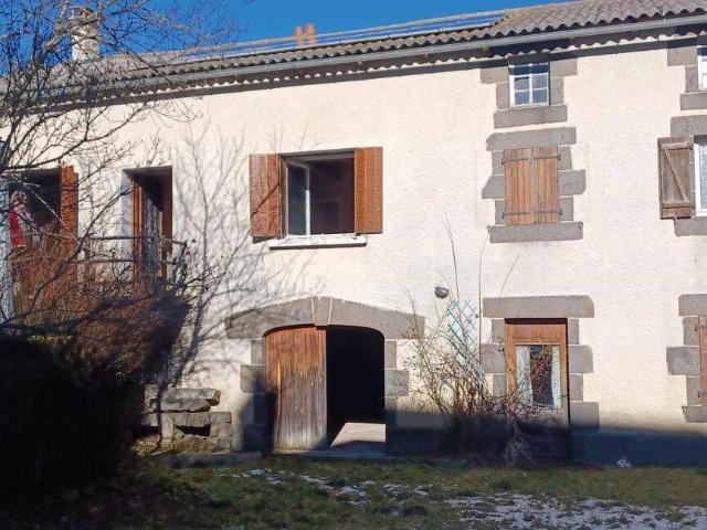 Maison vente à Montchamp