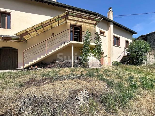 Maison vente à Les Buyats, Beaujeu