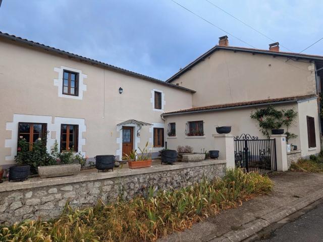 Maison vente à Montmorillon, Saulgé