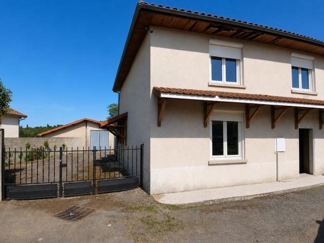 Maison vente à Confolens, Nieuil