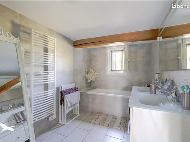 Maison vente à Castres, Ambres