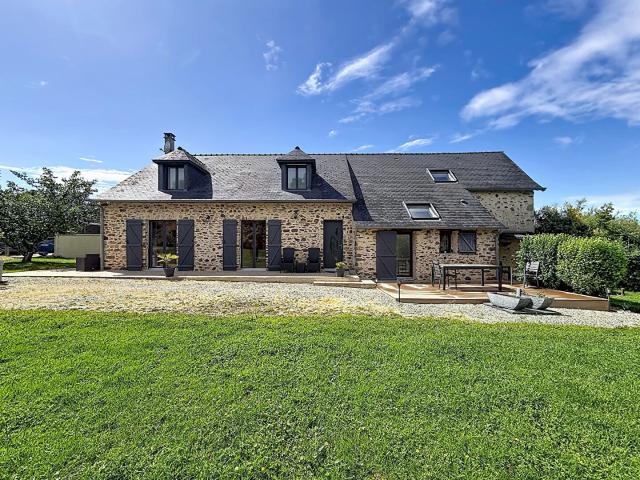 Maison vente à Laval, L'huisserie