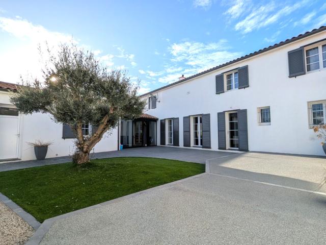 Maison vente à Fontenay-le-Comte, Grues