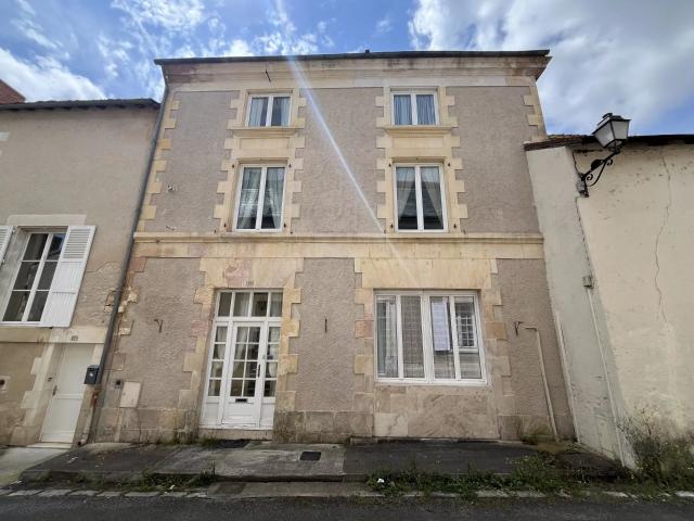 Maison vente à Montmorillon, Nouvelle-Aquitaine