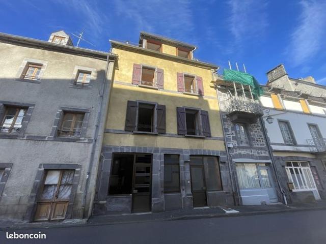 Maison vente à Issoire, Rochefort-montagne