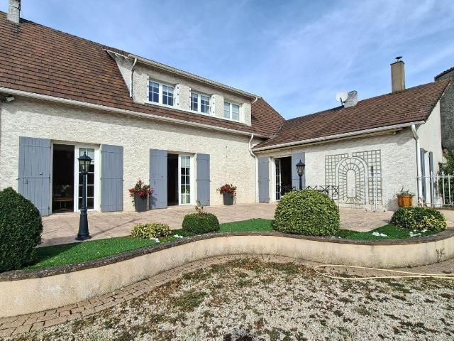 Maison vente à Nueil-les-Aubiers, Deux-Sèvres