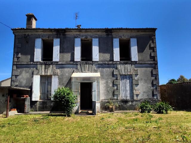 Maison vente à Saint-Jean-d'Angély, Brizambourg