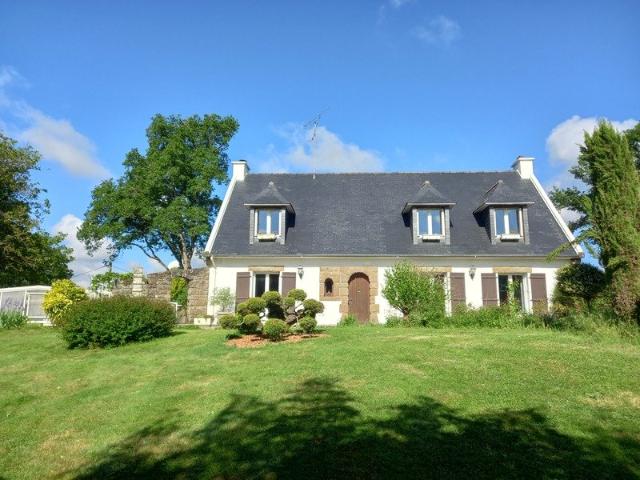 Maison vente à Laval, Montigné-le-brillant