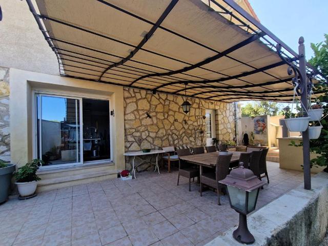 Maison vente à Arles, La Salle Les Alpes