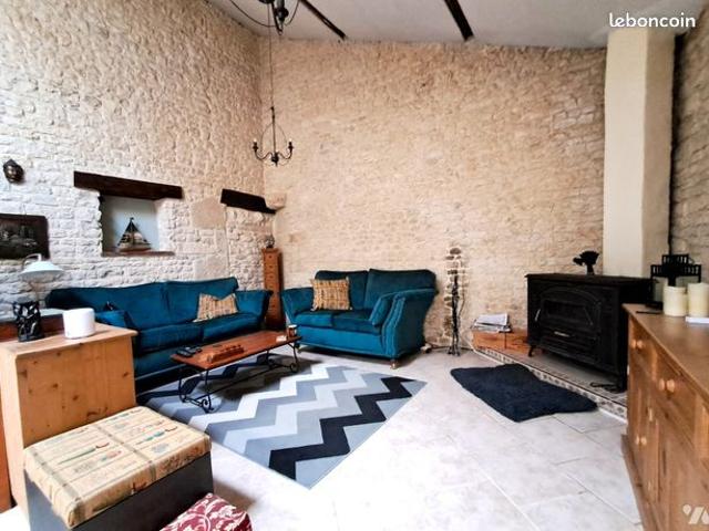 Maison vente à Saint-Jean-d'Angély, Loiré-sur-nie