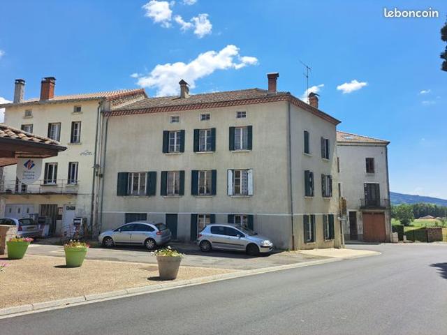 Maison vente à Ambert, Saint-anthème