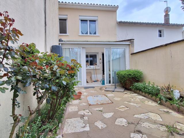 Maison vente à Niort, Chef-boutonne