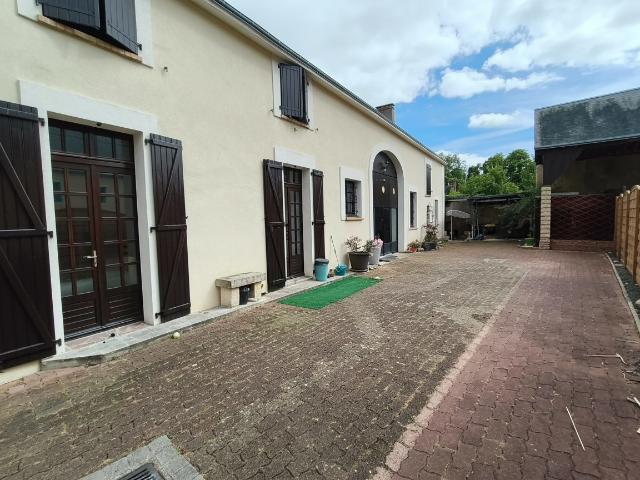 Maison vente à La Flèche, Marçon