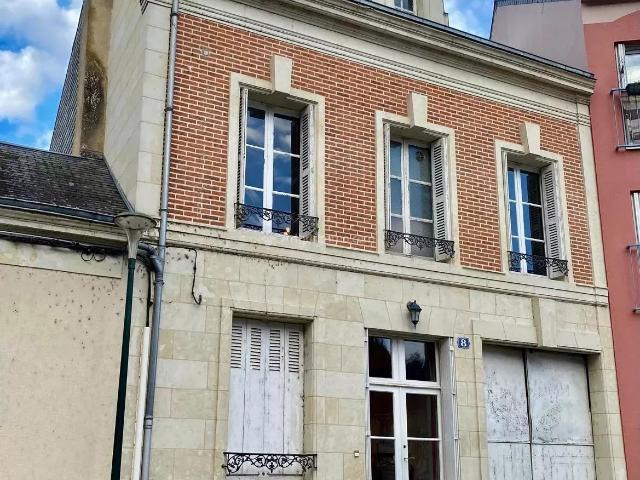 Maison vente à Les Chateaux, La Chartre-sur-le-Loir