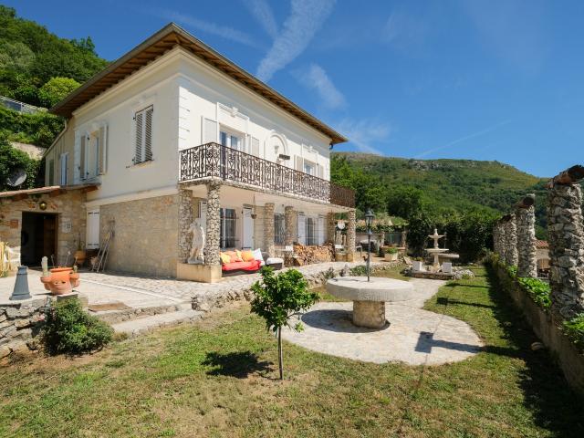 Maison vente à Grasse, Tourrettes-sur-loup