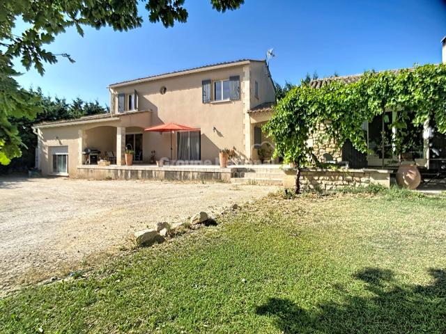 Maison vente à Arles, Eyragues