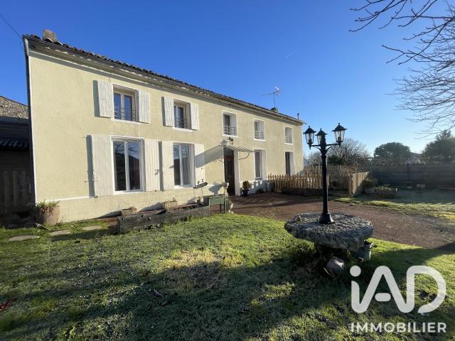 Maison vente à Grandes Ouches, La Brousse
