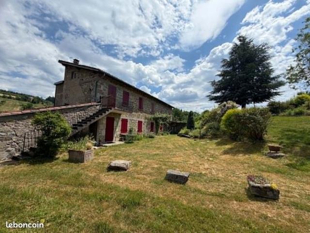Maison vente à Ambert, Saint-amant-roche-savine