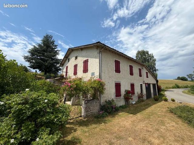 Maison vente à Ambert, Saint-amant-roche-savine
