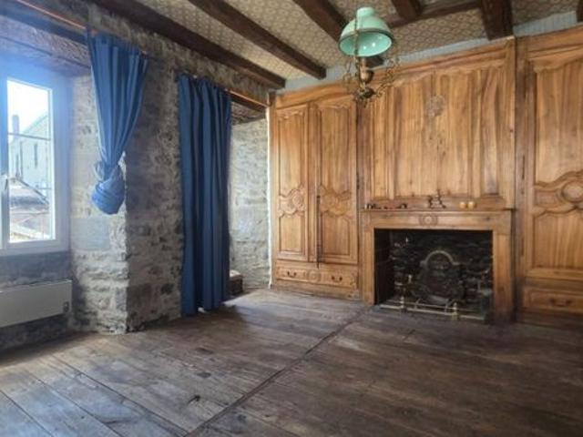 Maison vente à Mauriac, Cantal