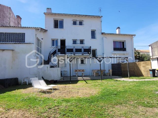 Maison vente à Rochefort, Etaules