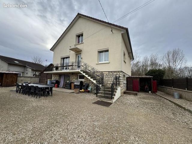 Maison vente à Dole, Chaussin